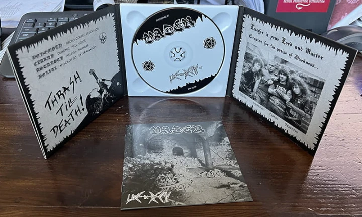 CD VADER LIVE IN DECAY digi insert.jpg