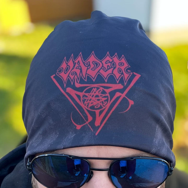 VADER_Triangle_logo_czapka sublimacyjna_1.jpg